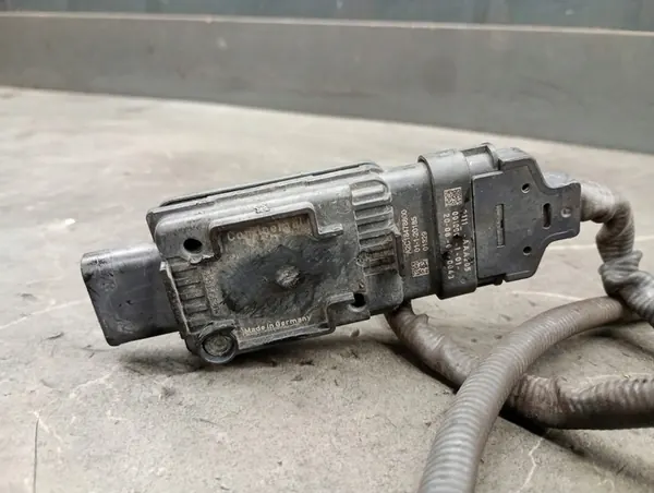 Sensor NOx Lambda BMW G01 G02 G30 G31 G20 OEM 8476457 image 2