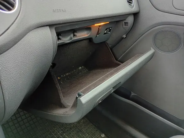 OEM MM-2502-45 Matkustajan hansikaslokero VW Golf Plus image 3