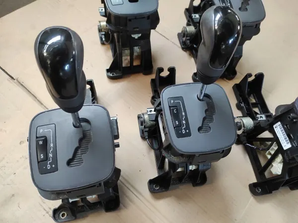 Seletor de mudanças OEM A1685400244 para Mercedes Classe A image 2