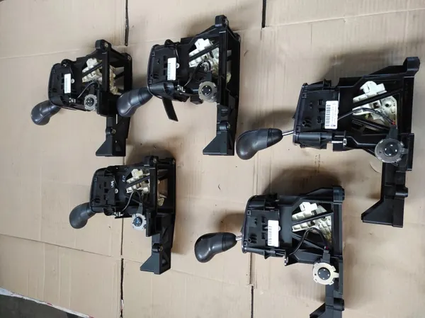 Seletor de mudanças OEM A1685400244 para Mercedes Classe A image 3