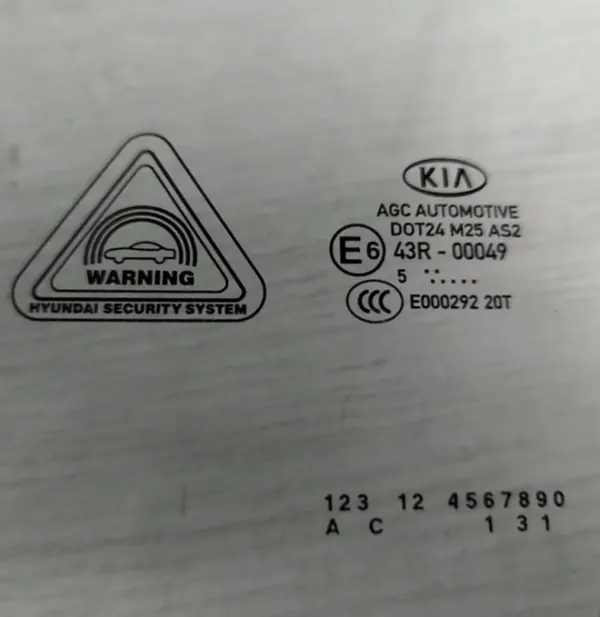 Kia Sportage 4 Front links Türglas OEM 43R-00049 image 3