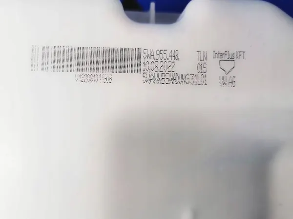 Koko Pesunesteen Säiliö Audi A3 8Y OEM image 9