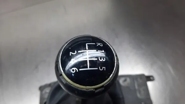 Vaihdevivun Volkswagen Touran image 5