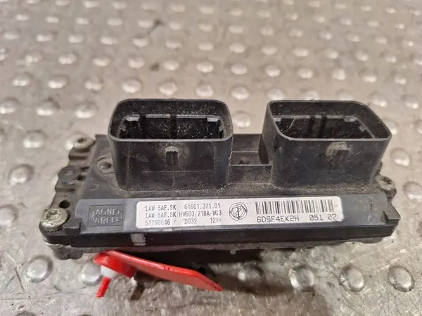 Unité de contrôle moteur 51798646 Fiat Panda II 1.2 8V image 2