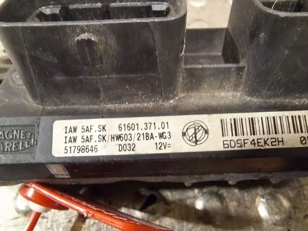 Unité de contrôle moteur 51798646 Fiat Panda II 1.2 8V image 3