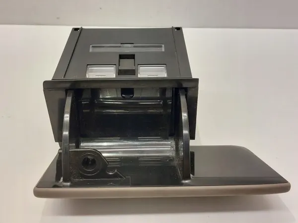 Gebrauchter Aschenbecher OEM 5M1857309B Golf V Plus image 6