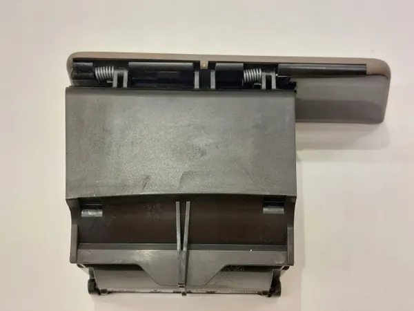 Gebrauchter Aschenbecher OEM 5M1857309B Golf V Plus image 7