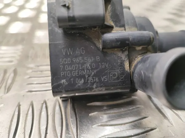 Vattencirkulationspump Audi A3 S3 8V 2016 image 5