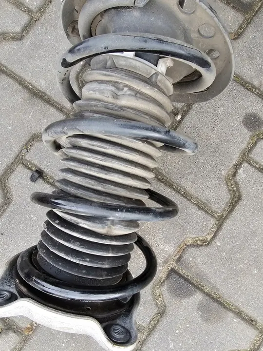 MERCEDES CLA W 118 McPherson Vasemman Etuiskunvaimentimen image 7