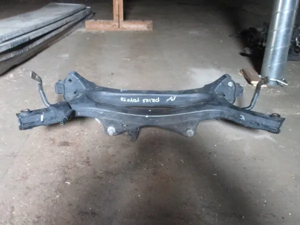 Brazo suspensión trasera Toyota Prius OEM prius Usado image 4