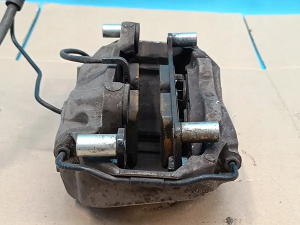 AUDI A5 F5 SPORTBACK 2018 Vasemman Etu Jarrusatula 8W0615107D image 8