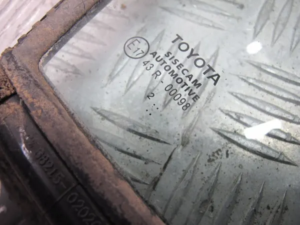 Toyota OE E21SEDANSZYBADRZPP Front rechts Türscheibe image 3