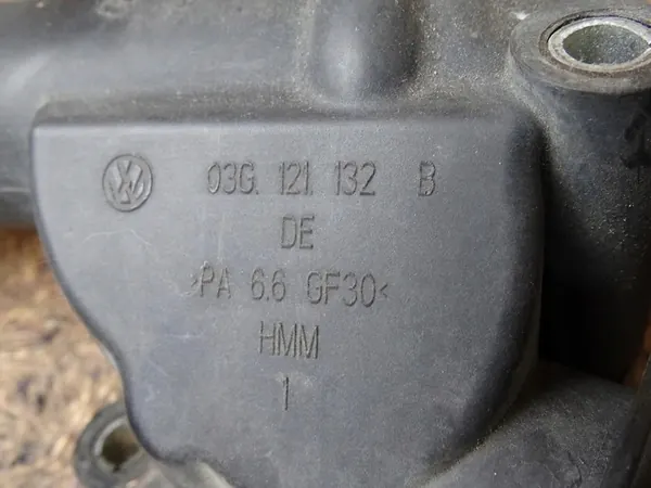 AUDI A3 8P 1.9 TDI Vesijohto 3C0121157AA image 2