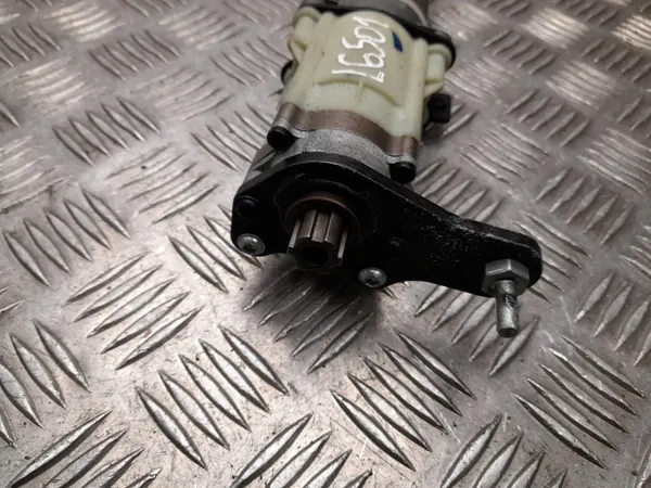 Audi A6 Avant 2014 achterkleplifter OEM 4G9827852B image 3