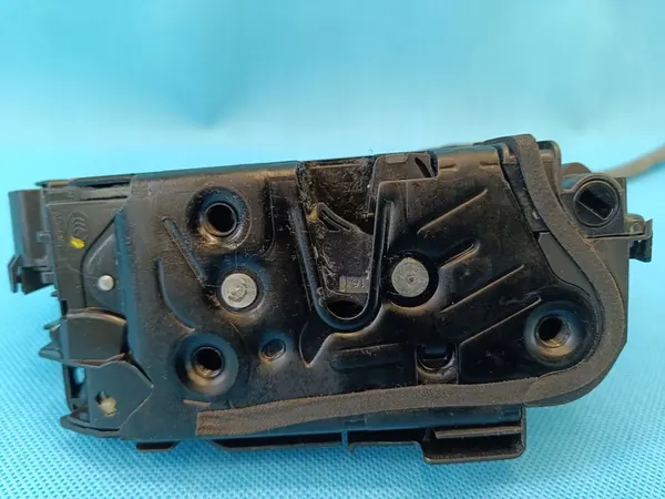 Volkswagen OE Dörrlås 5NB837016E image 8