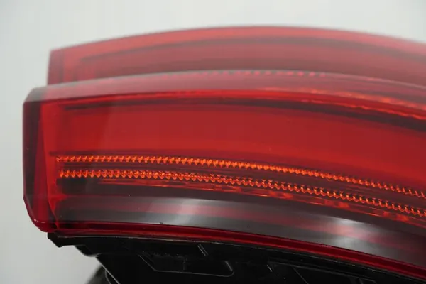 Luz trasera izquierda Audi A4 B9 8W9945091C image 6