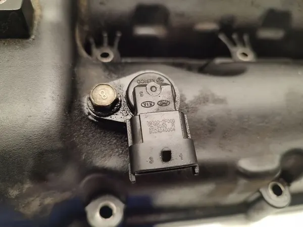 Tampa de válvula Kia Sorento 2.2 CRDi Diesel 39300-2F000 image 7