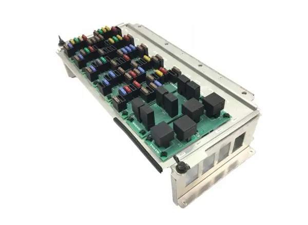 Volvo zekeringkast OEM 22350324 - Gebruikte staat image 3