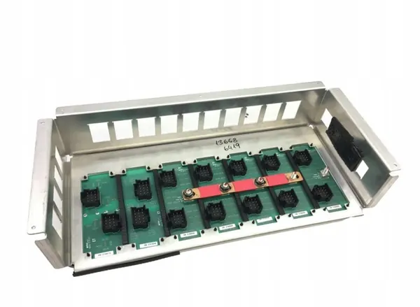 Volvo zekeringkast OEM 22350324 - Gebruikte staat image 5