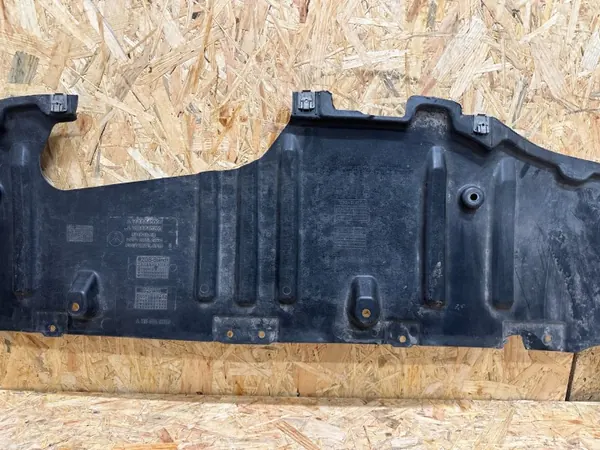 Mercedes CLA W118 Escudo Parachoques Trasero OEM A1186840200 image 4
