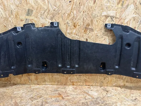 Mercedes CLA W118 Escudo Parachoques Trasero OEM A1186840200 image 9