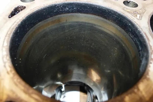 Motorblock VW CADDY IV SKODA YETI 5L 2.0 TDI OEM image 4