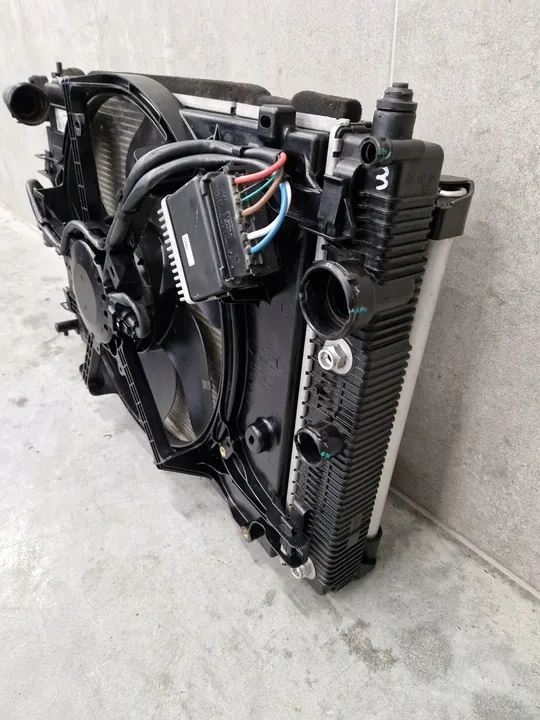 Radiador completo Infiniti Q50 Q60 Q70 2.0T 2.2D image 3