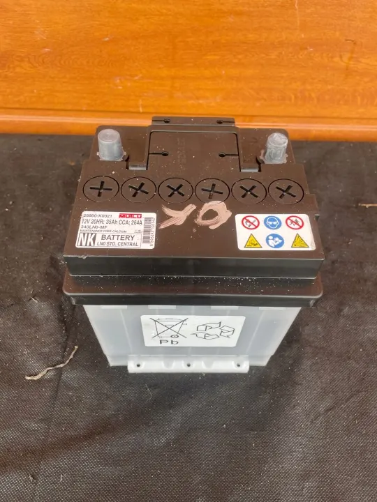 Batería Toyota OEM 28800-K0021 35Ah Usada Derecha + image 2