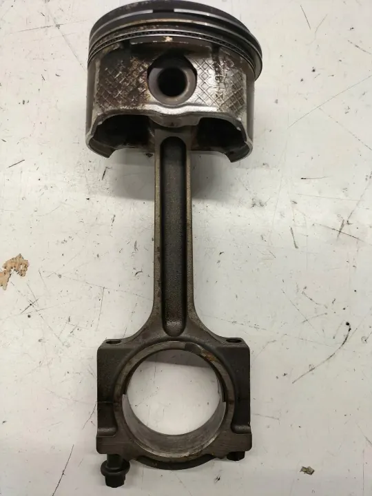 Begagnad Kolvstake 1.8 16V för Volvo S40 II image 3