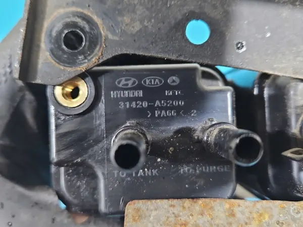 Hyundai Koolstoffilter OEM 31453-G3100 voor i30 III image 9