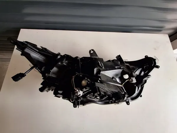 TOYOTA RAV 4 XA50 18 - FARO IZQUIERDO image 4