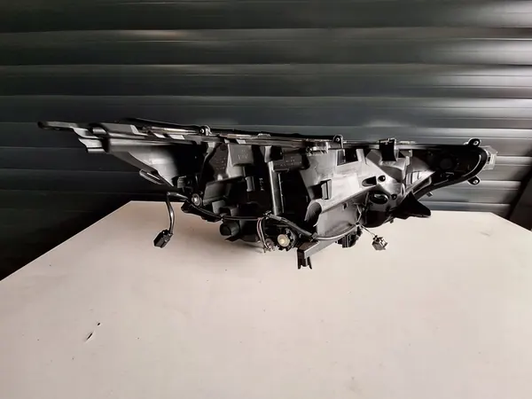 TOYOTA RAV 4 XA50 18 - FARO IZQUIERDO image 6