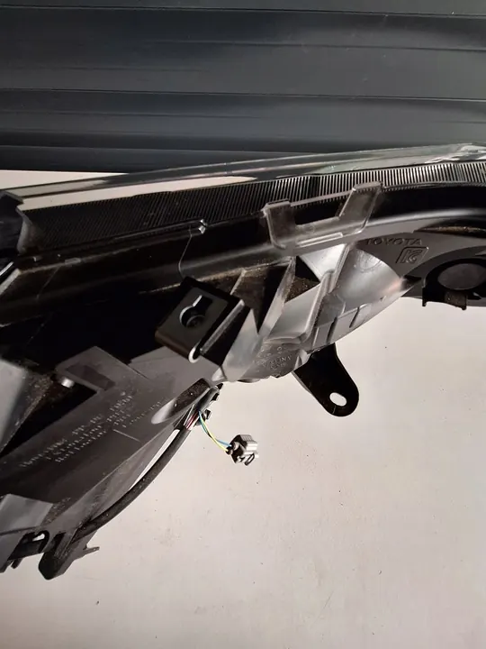 TOYOTA RAV 4 XA50 18 - FARO IZQUIERDO image 8