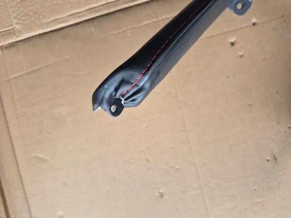 MG ZS 17-19 Middenconsole Bekleding OEM - Rode Stiksel image 7