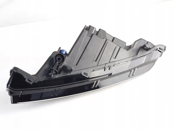 Farol de Neblina Halógeno Skoda Superb 3 2019 LCI 3V0941700B image 9