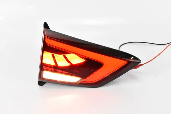 LED Baklykta Vänster OEM 10571683 för MG ZS Lift image 2