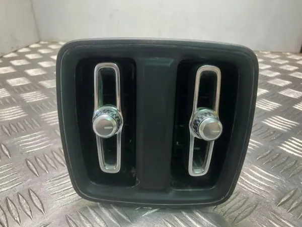Volvo dashboard luchtrooster OEM 31469033 image 2