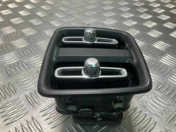 Volvo dashboard luchtrooster OEM 31469033 image 10