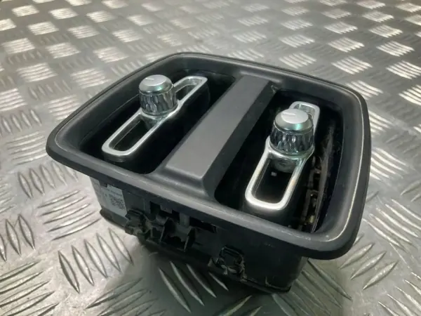 Volvo dashboard luchtrooster OEM 31469033 image 5