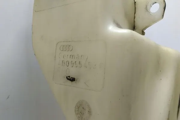 Pyyhkijän nesteen säiliö AUDI A6 (4B2, C5) 1.8L bensiini image 4