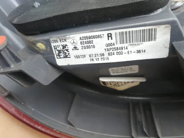 Achterlicht Mercedes C-Klasse W205 Kombi links of rechts image 5