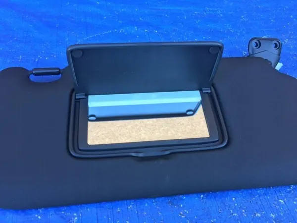 Visera Ford Ranger IV OEM 310126173915 Izquierda/Derecha image 3