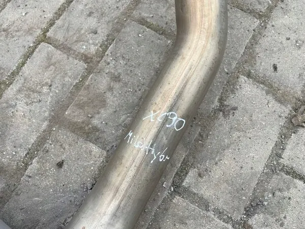 Volvo XC90 Mild Hybrid Pakoputki OEM 32335170 image 4