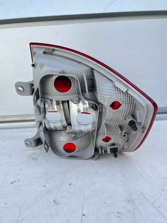 Lámpara trasera izquierda Fabia Rapid 5JH945095A image 5