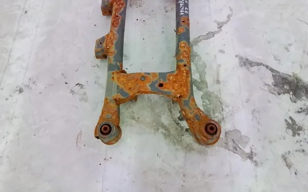 Hyundai Tucson I Hinterachsschwinge OEM Wrakowisko-6176- image 3