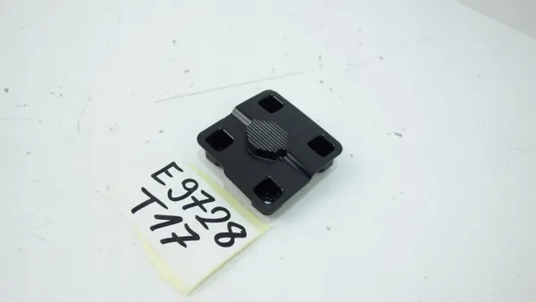 Hyundai I30 III grille plug OEM 86354-G4000 image 3
