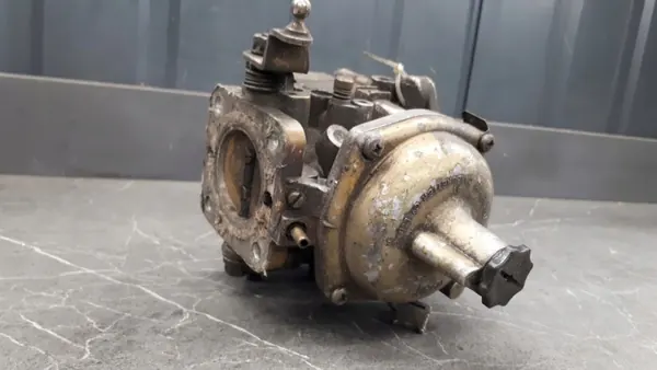 Réservoir carburant OEM 237698 pour Volvo 240 244 GL image 7