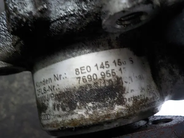 Audi A4 B7 3.0 TDI stuurbekrachtigingspomp 8E0145156S image 4