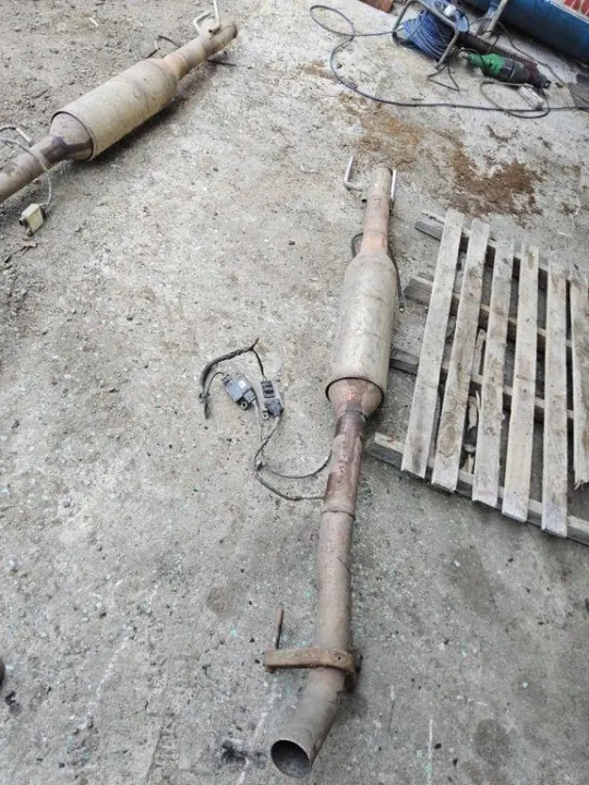 Katalysator OEM 82105585 för Mercedes-Benz 2.2L image 3