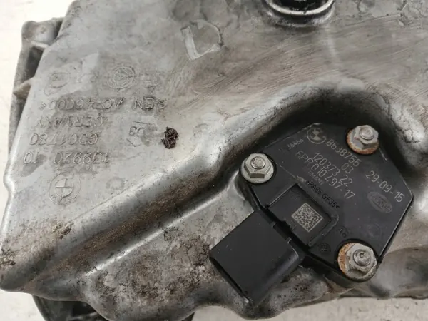 Cárter de aceite BMW OEM 13992010 8638755 para motor N47 image 7